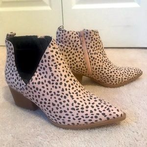 Jolimall animal print bootie